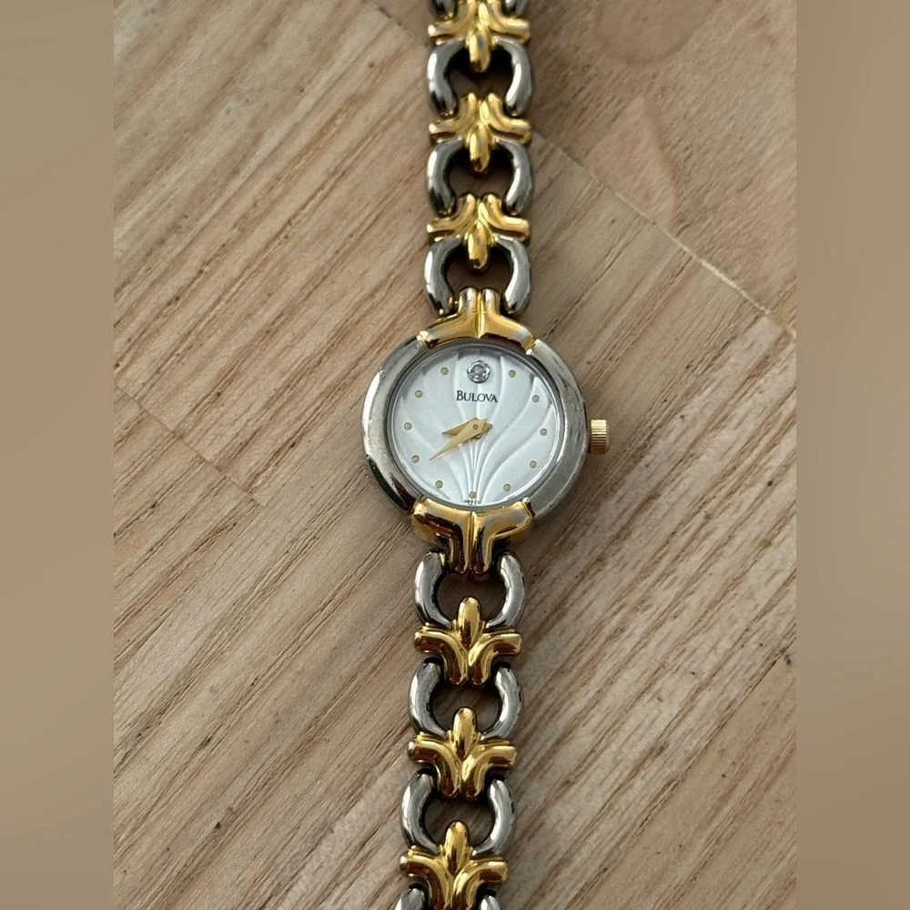 Bulova Diamond Vintage Ladies Watch Two-Tone Bracelet Case Shimmery Silver Dial